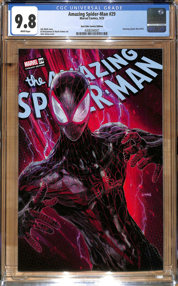 AMAZING SPIDER-MAN #29 JOHN GIANG VARIANT CGC 9.8