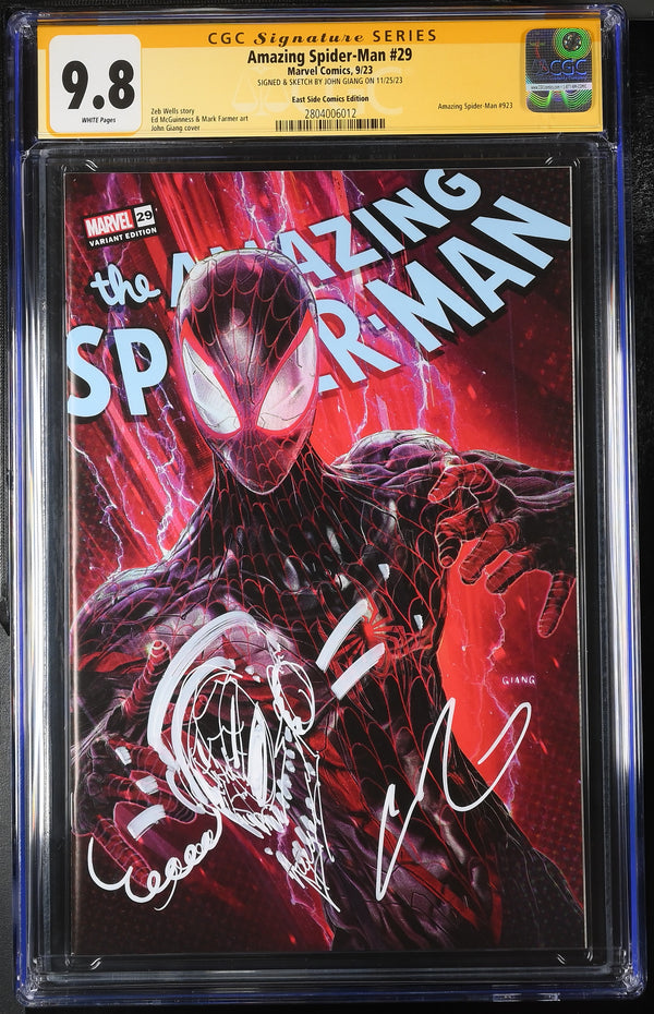 AMAZING SPIDER-MAN #29 VARIANT SIGNED & REMARKED BY JOHN GIANG CGC 9.8